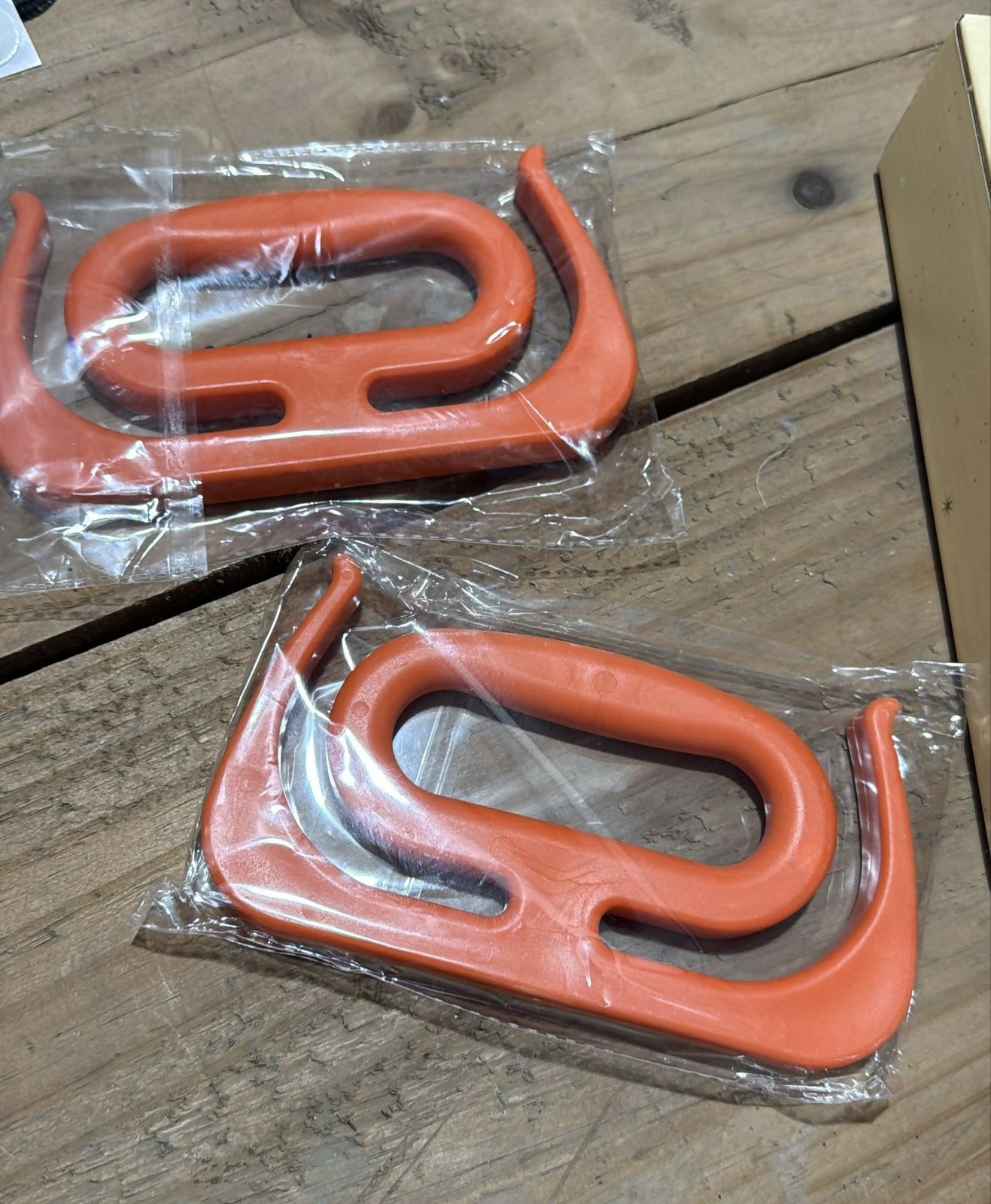 Set of 2 Heavy-Duty Grocery Bag Carrier Handles – Ergonomic Plastic Grip Tool – Easily Carry Multiple Shopping Bags – Pain-Free Hand Saver