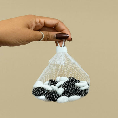 Decorative Pebbles for Home Garden Décor | Premium Smooth River Stones for Planters, Pots, Aquarium, Terrariums & Table Decorations | Mix of Black & White Polished Stones | Multi-Use Craft & Landscaping Pebble Set