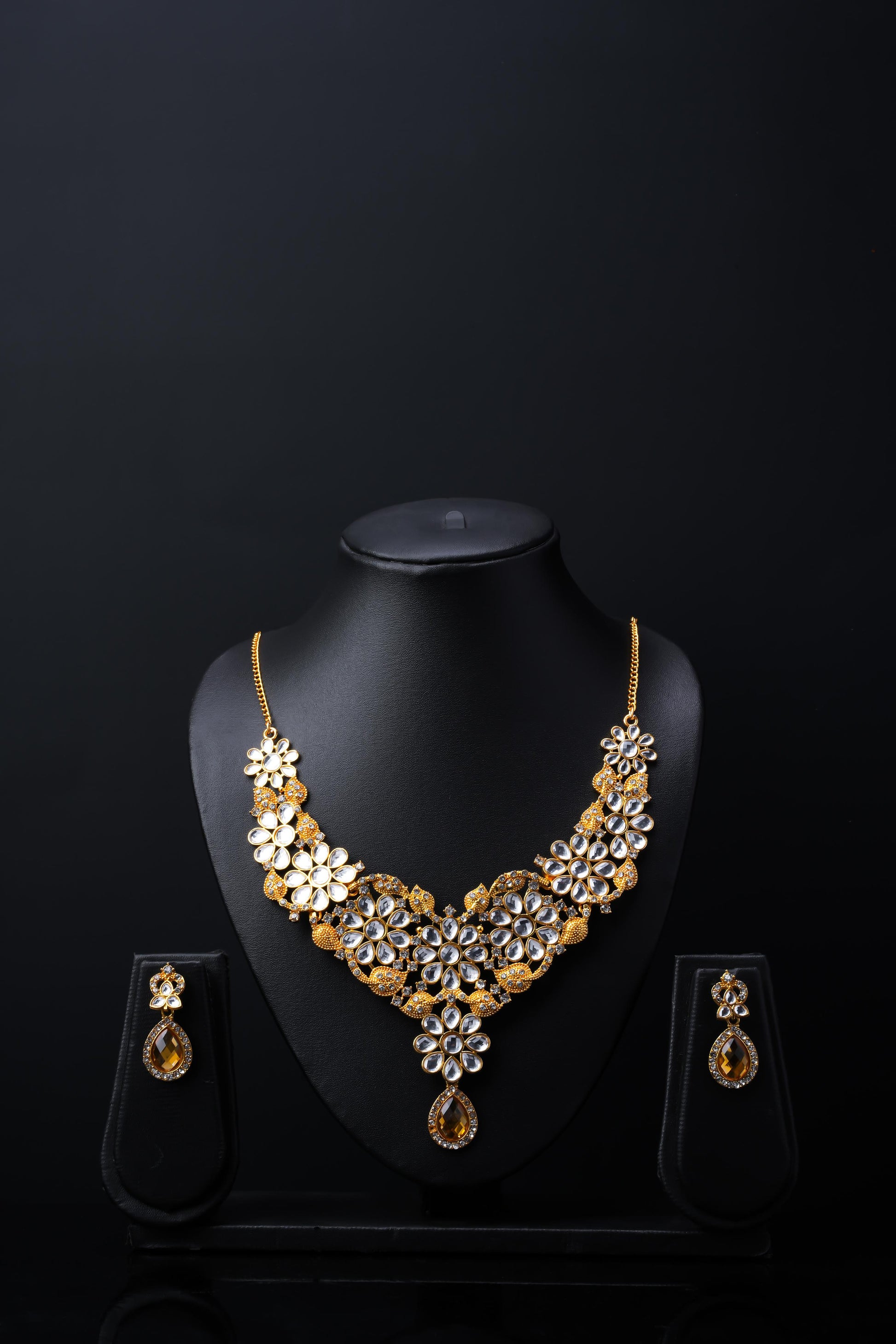 Beautiful Flower Design Necklace Set with Earrings - Elegant Floral Jewelry