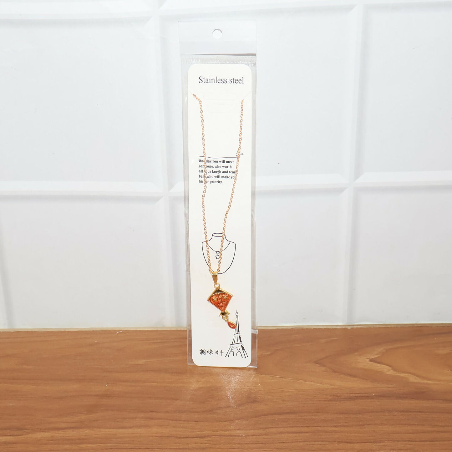 Traditional Kite Shape Pendant Necklace with Chain for Women