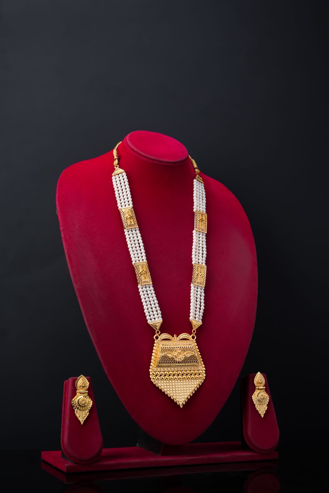 Moti Rani Har Necklace with Earring Set