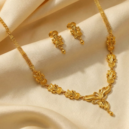 Elegant Gold Floral Necklace Set with Designer Pendant