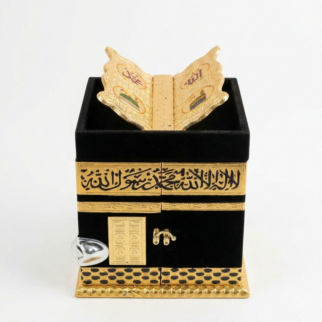 Gold-patterned sturdy base of Kaaba replica gift box