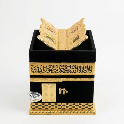 Gold-patterned sturdy base of Kaaba replica gift box