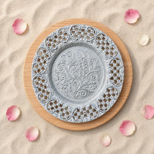 Detailed view of an Om Hari rakhi with traditional design.