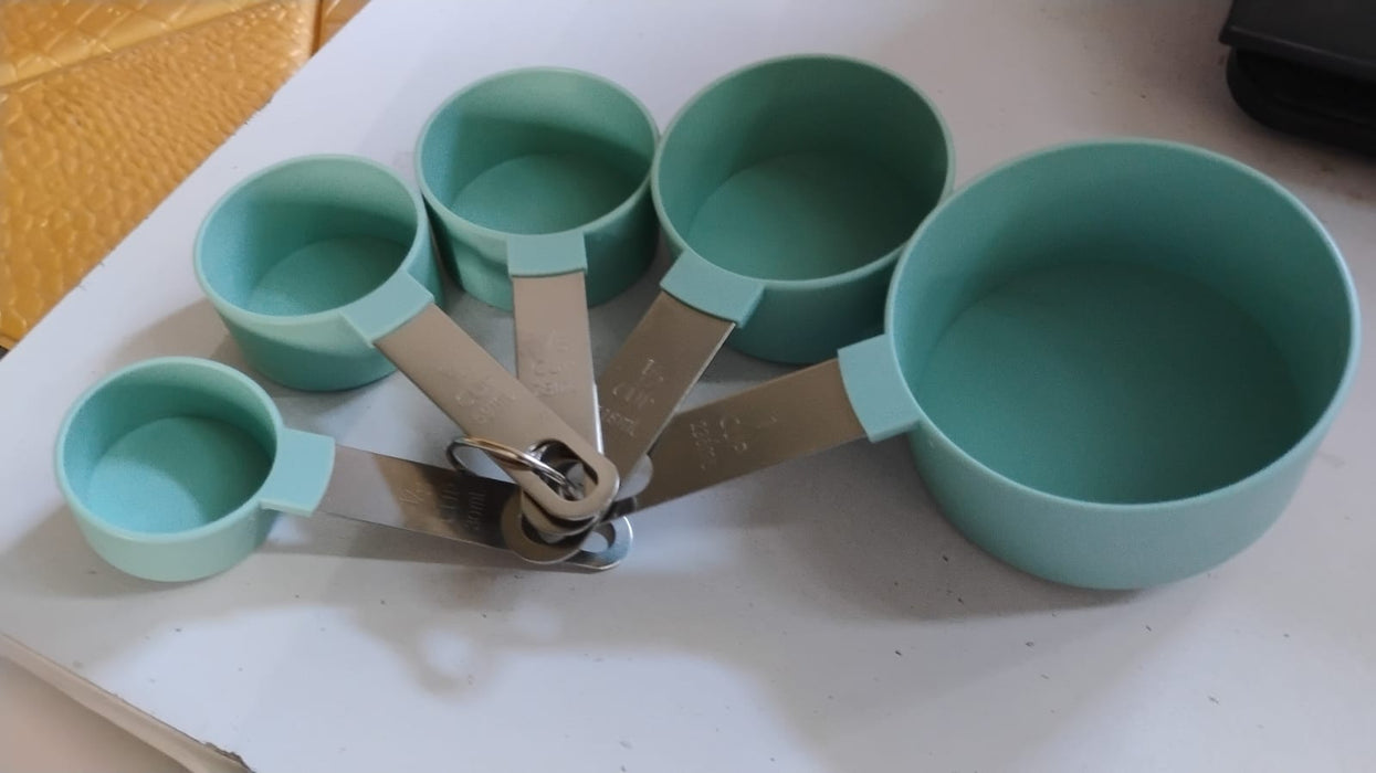 Stainless Steel and Plastics Measuring Cups (5 Pcs Set)