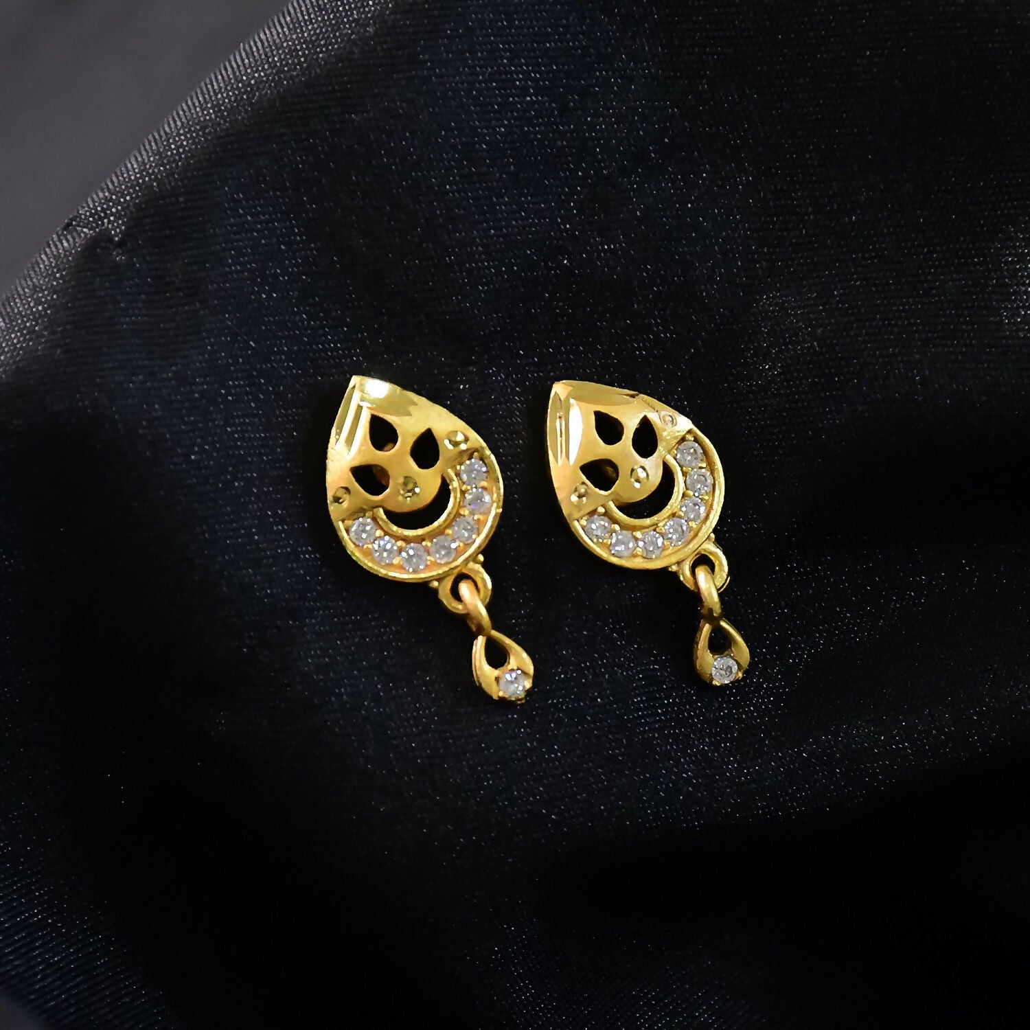 Leaf Pattern Drop Earrings with Shimmering Stone Work