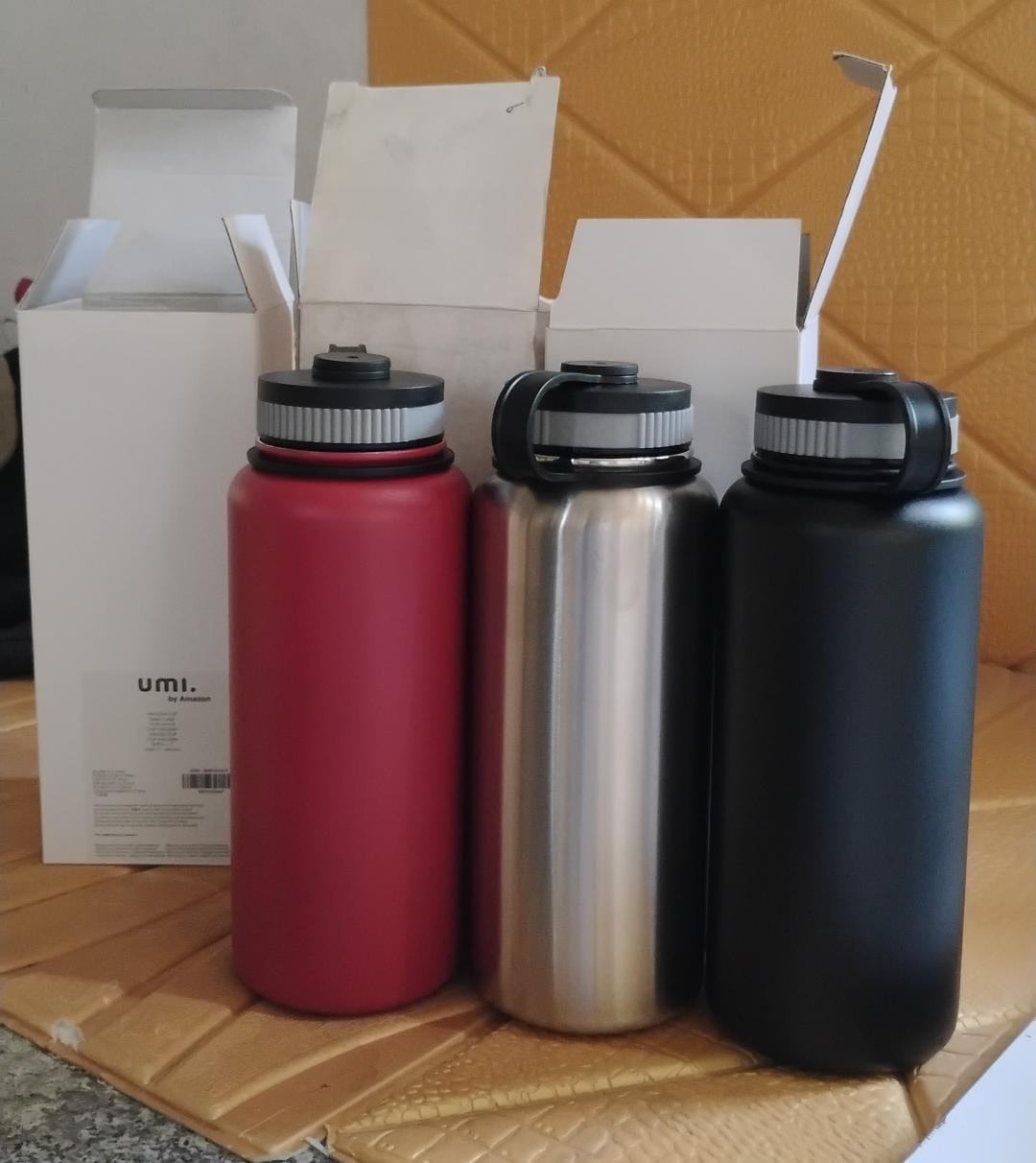 Stainless Steel Double Wall Vacuum-Insulated Drink Water Bottle (1000 ML / Mix Color)