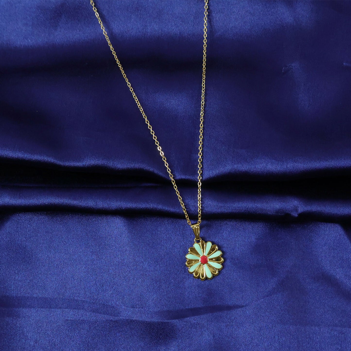 Daisy Flower Gold Pendant Necklaces with Colorful Enamel