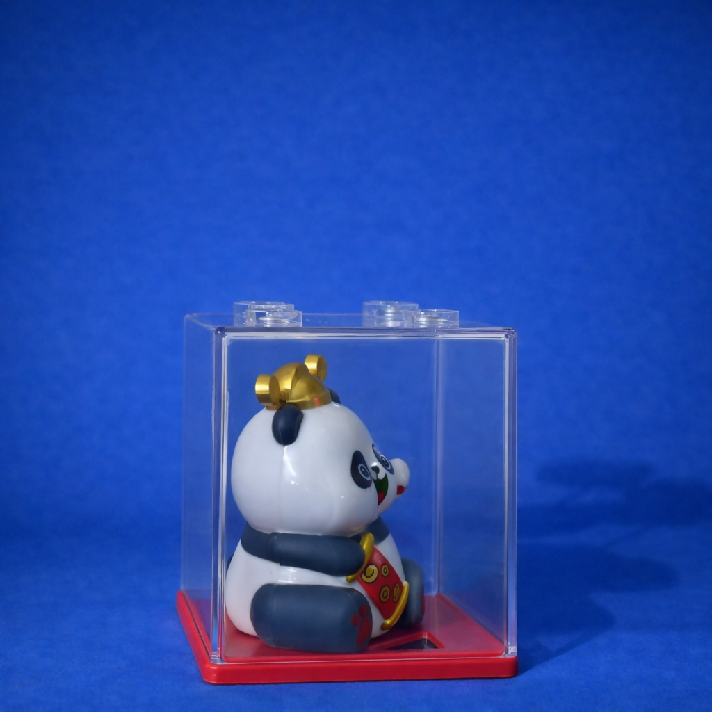 Solar Powered Lucky Panda Waving Toy – Auto Hand Moving Dashboard Decor