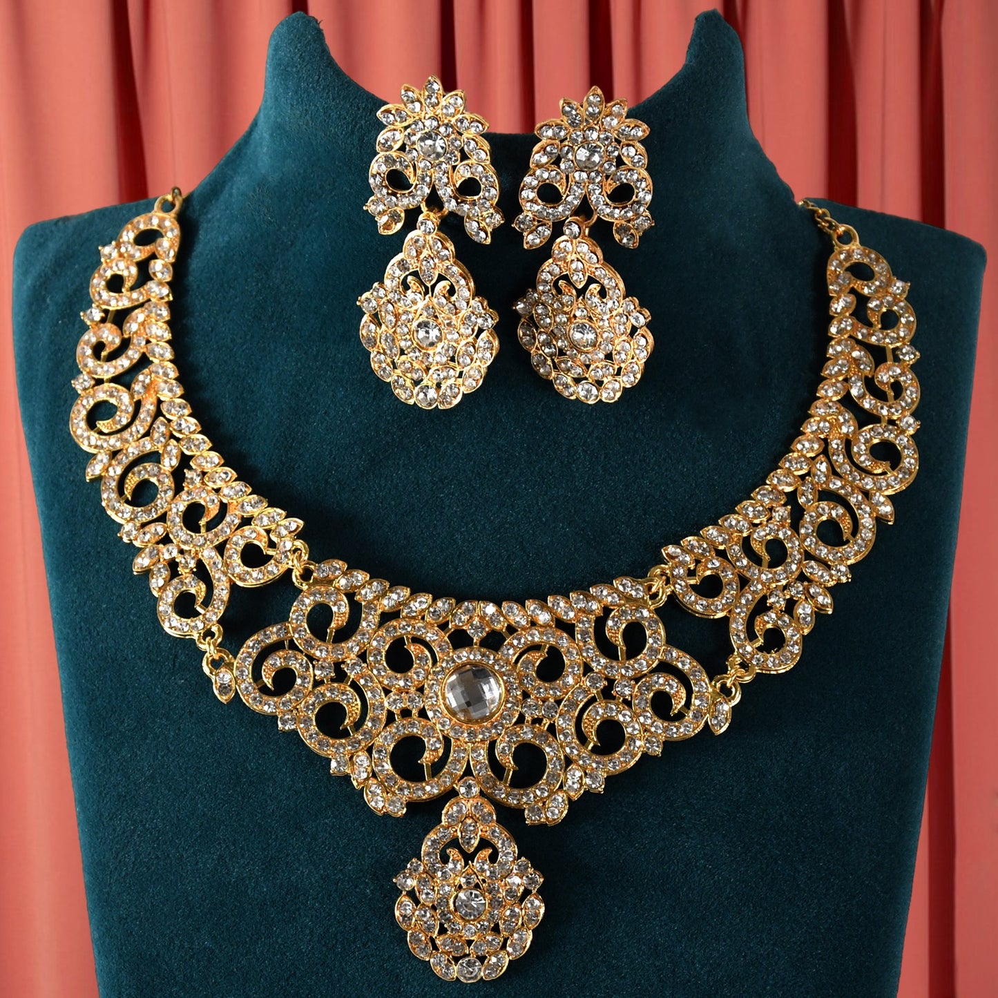 Exquisite Diamond Rani Haar - A Regal Touch of Elegance