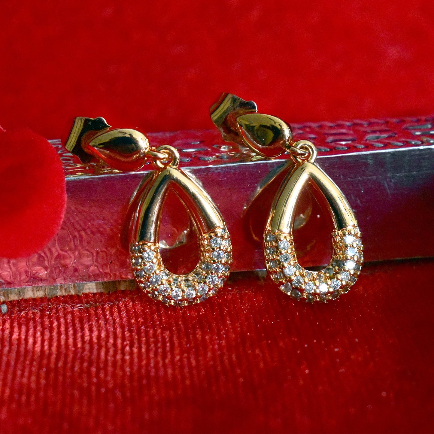 Timeless Traditional Earrings - Classic Elegance and Style