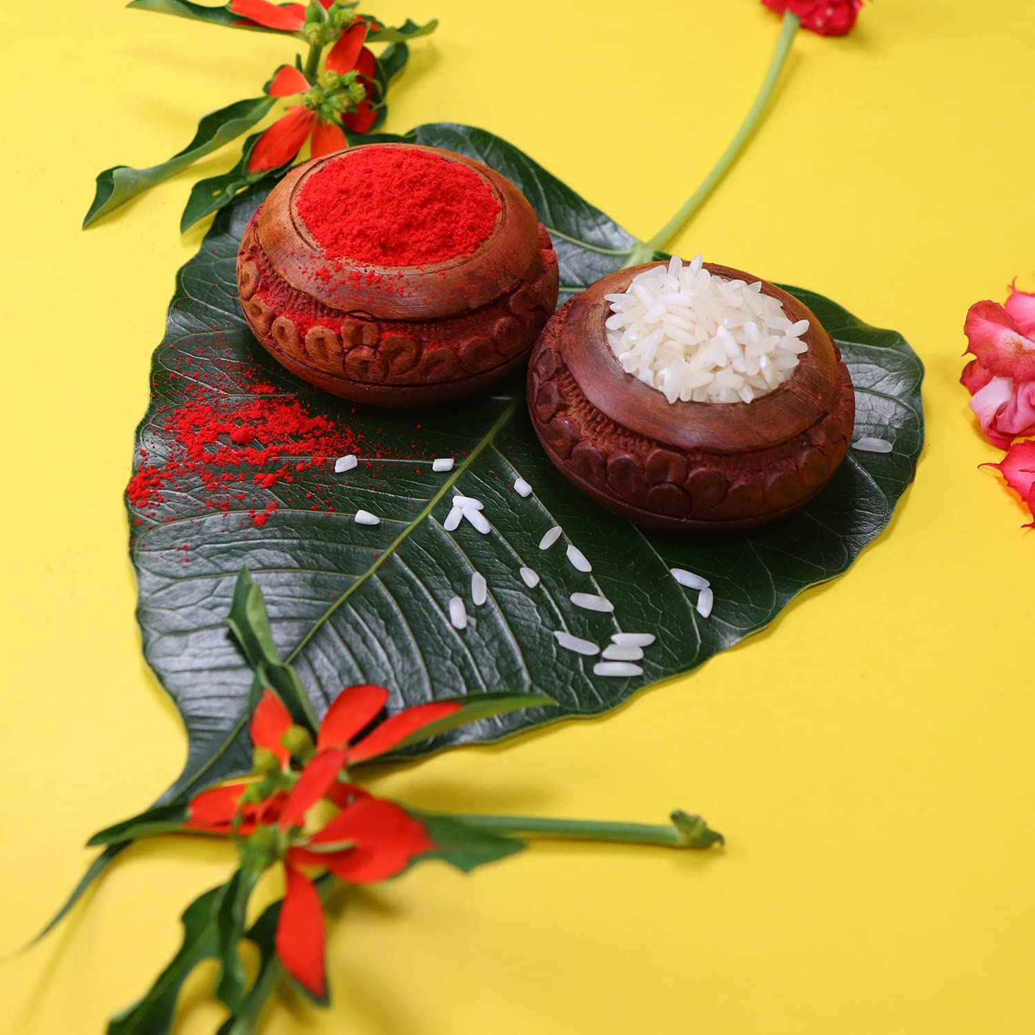 Flower Design Rakhi For Brother Set Of 1, Chocolate with Rakhi (K2_322+323_EM)