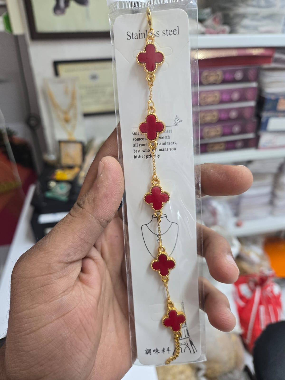 Red Clover Design Gold Tone Bracelet for Women Stylish Fashion Jewellery