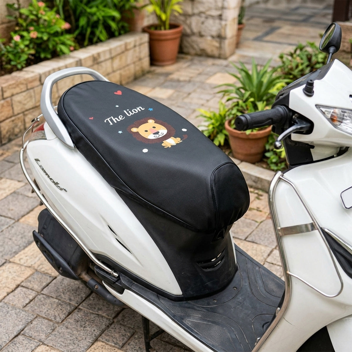 Scooter Seat Cover with Cartoon Lion Print and Elastic Edge, 60 cm (1 Pc)