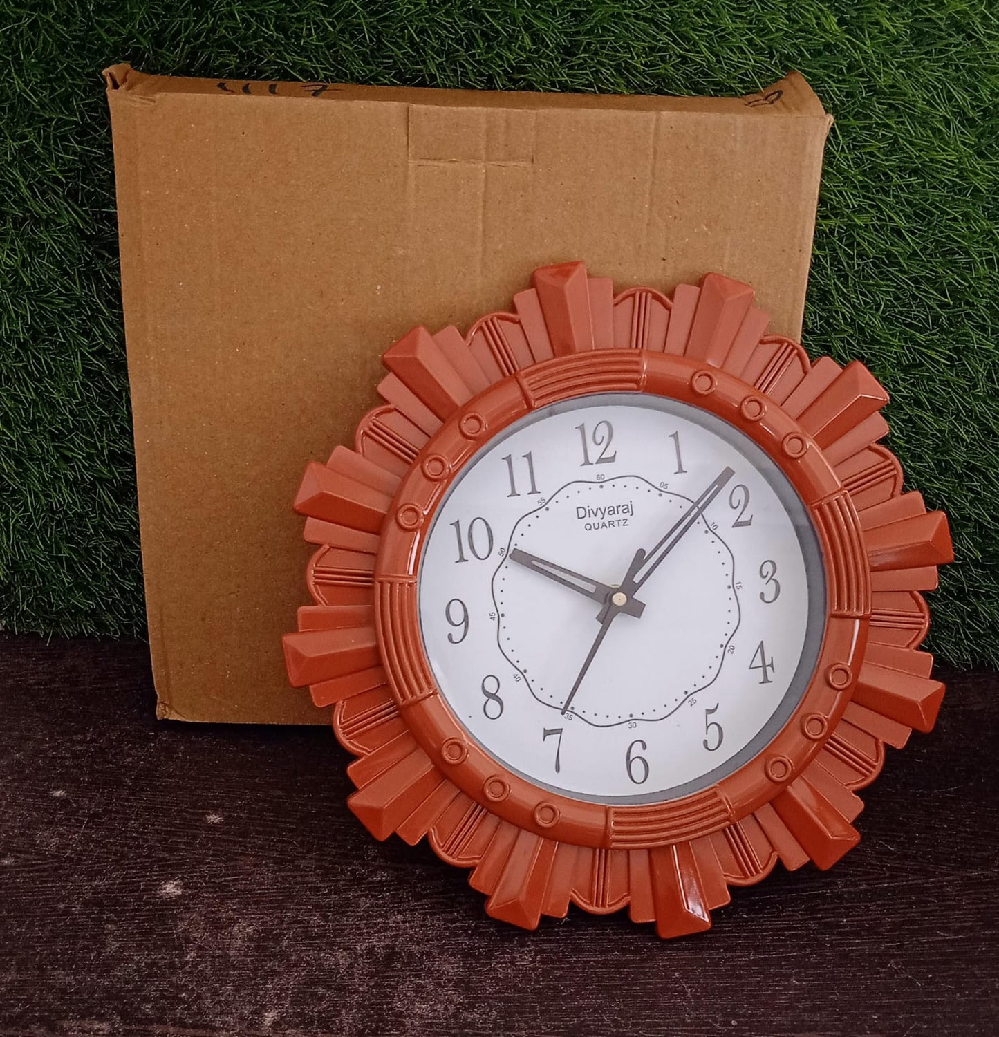 Decorative wall clock with easy-to-read numbers