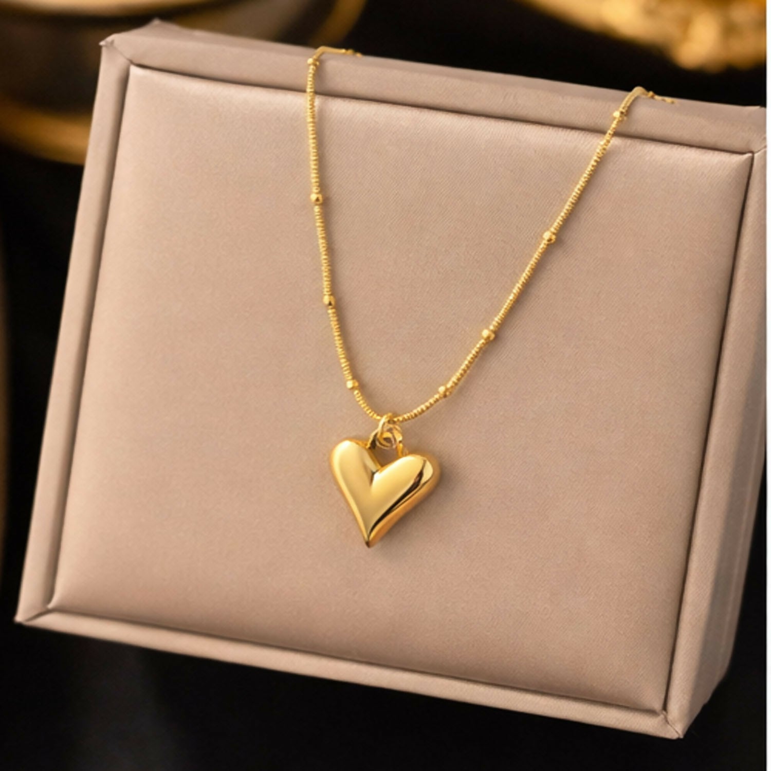 Elegant Gold Heart Pendant Necklace for Women | Minimalist Love Charm Chain