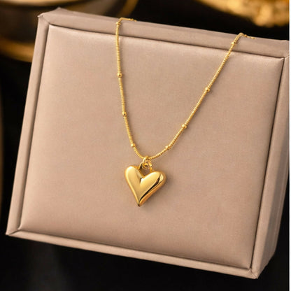 Elegant Gold Heart Pendant Necklace for Women | Minimalist Love Charm Chain