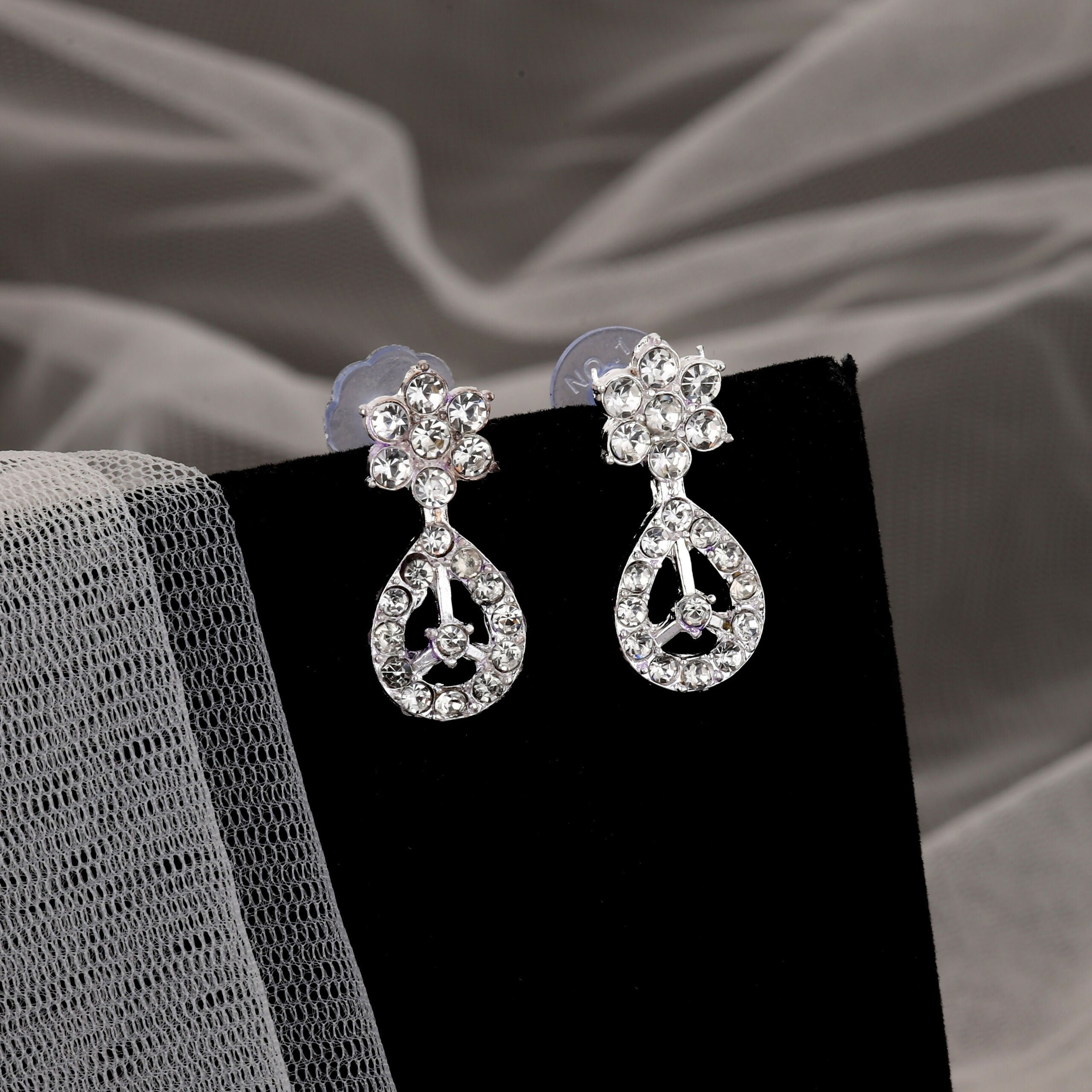 American Diamond Jewellery Set – Silver-Toned Elegant Sparkle