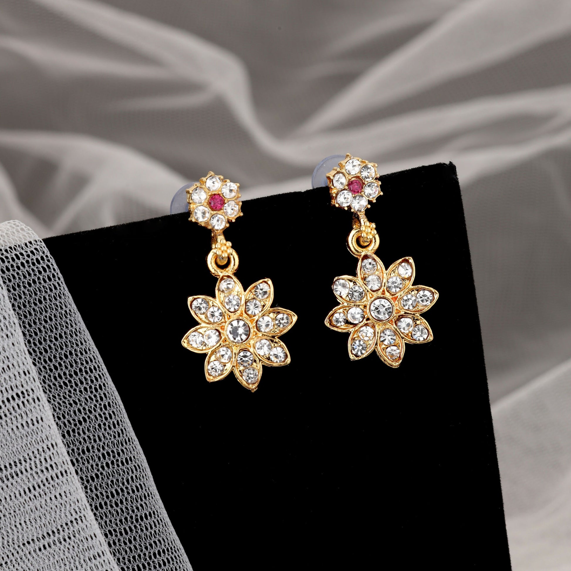 Diamond-Look Floral Choker Necklace Set with Accent Stones