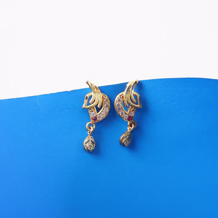 Luxury Curved Gold Earrings With Sparkling Stone Inlay And Elegant Drop Design