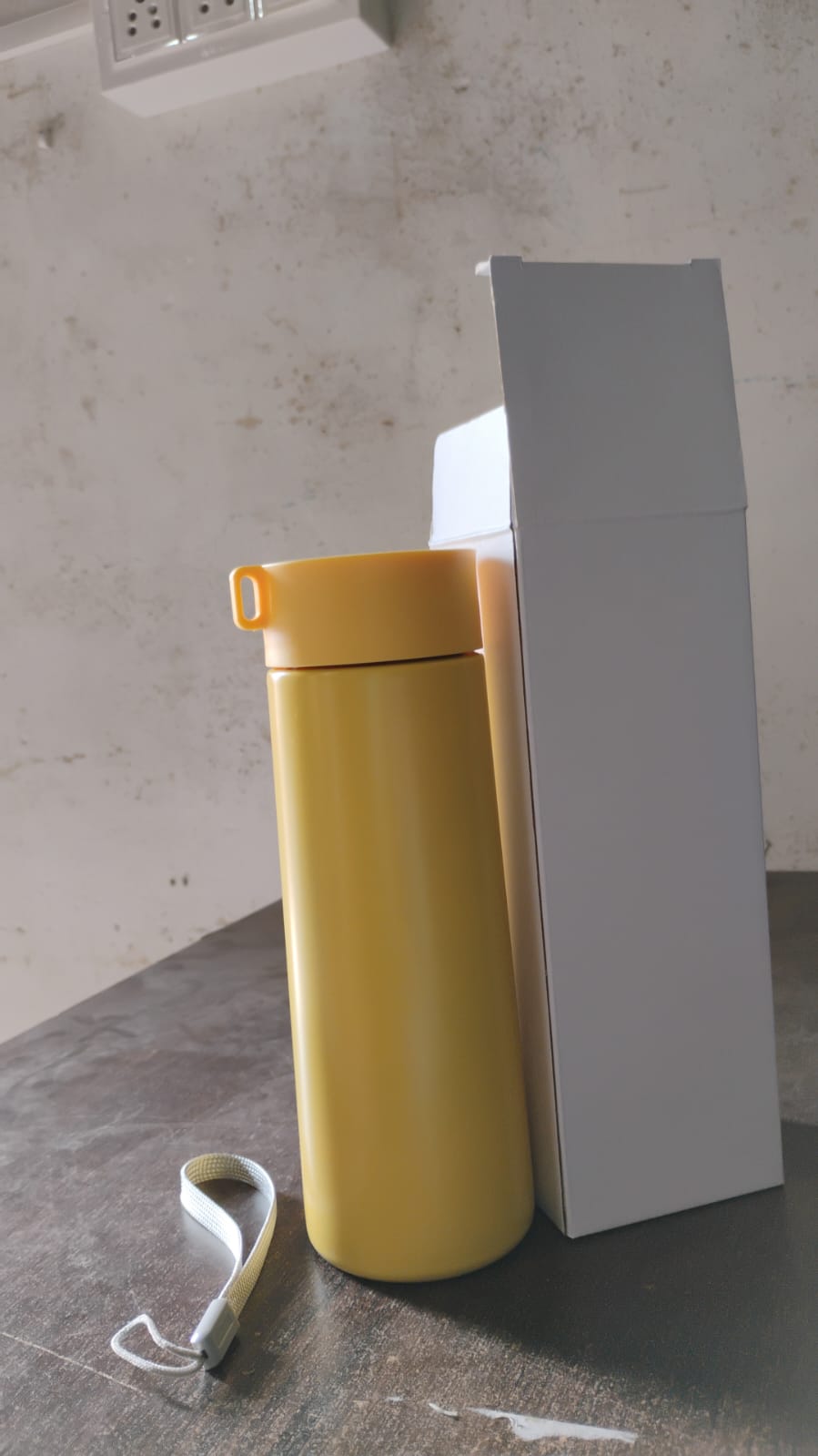 Customized / Personalized Vacuum Insulated Stainless Steel, Double walled (500 ML Approx / Yellow)