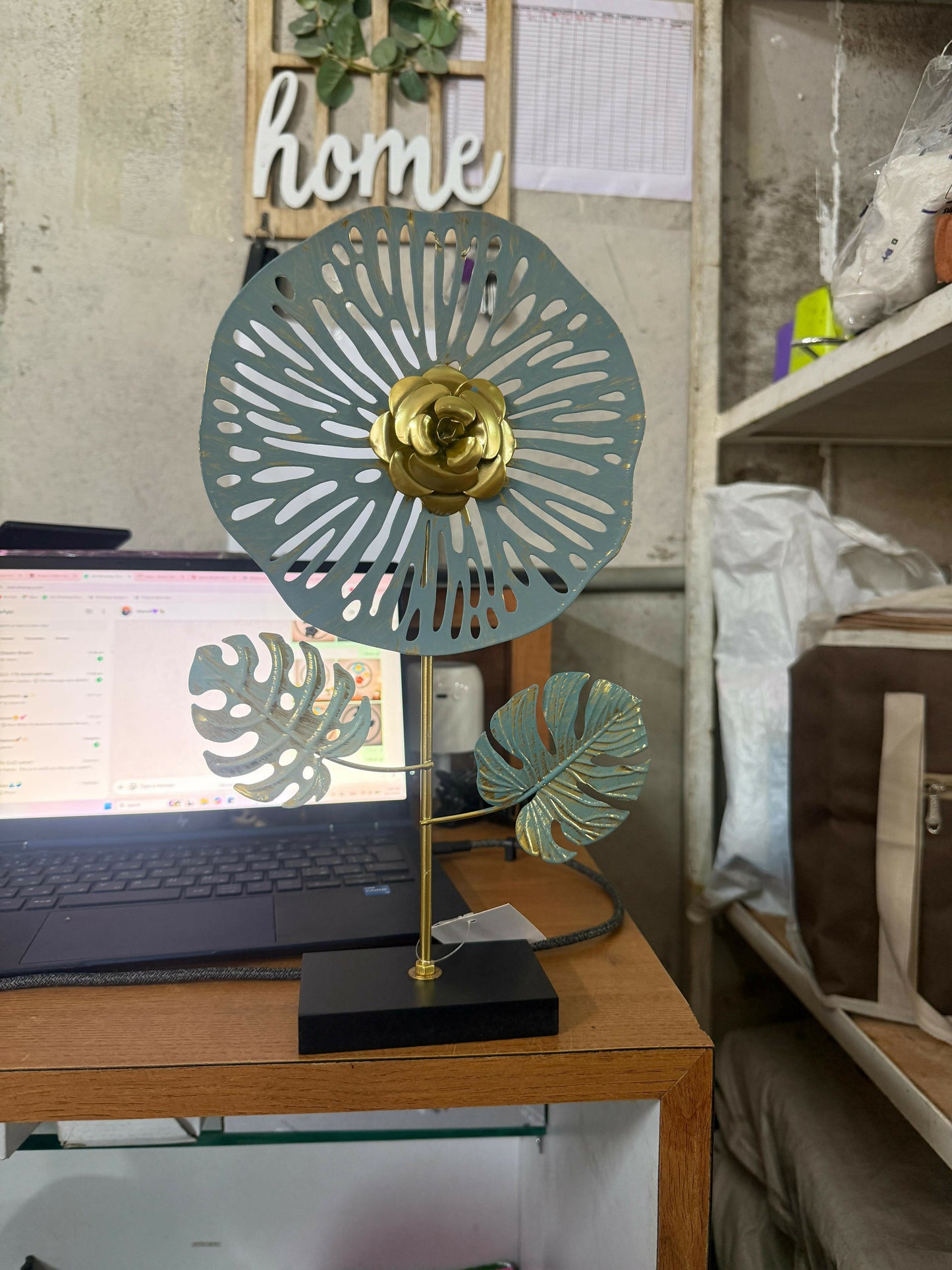 High-quality metal flower decor showpiece detailed view