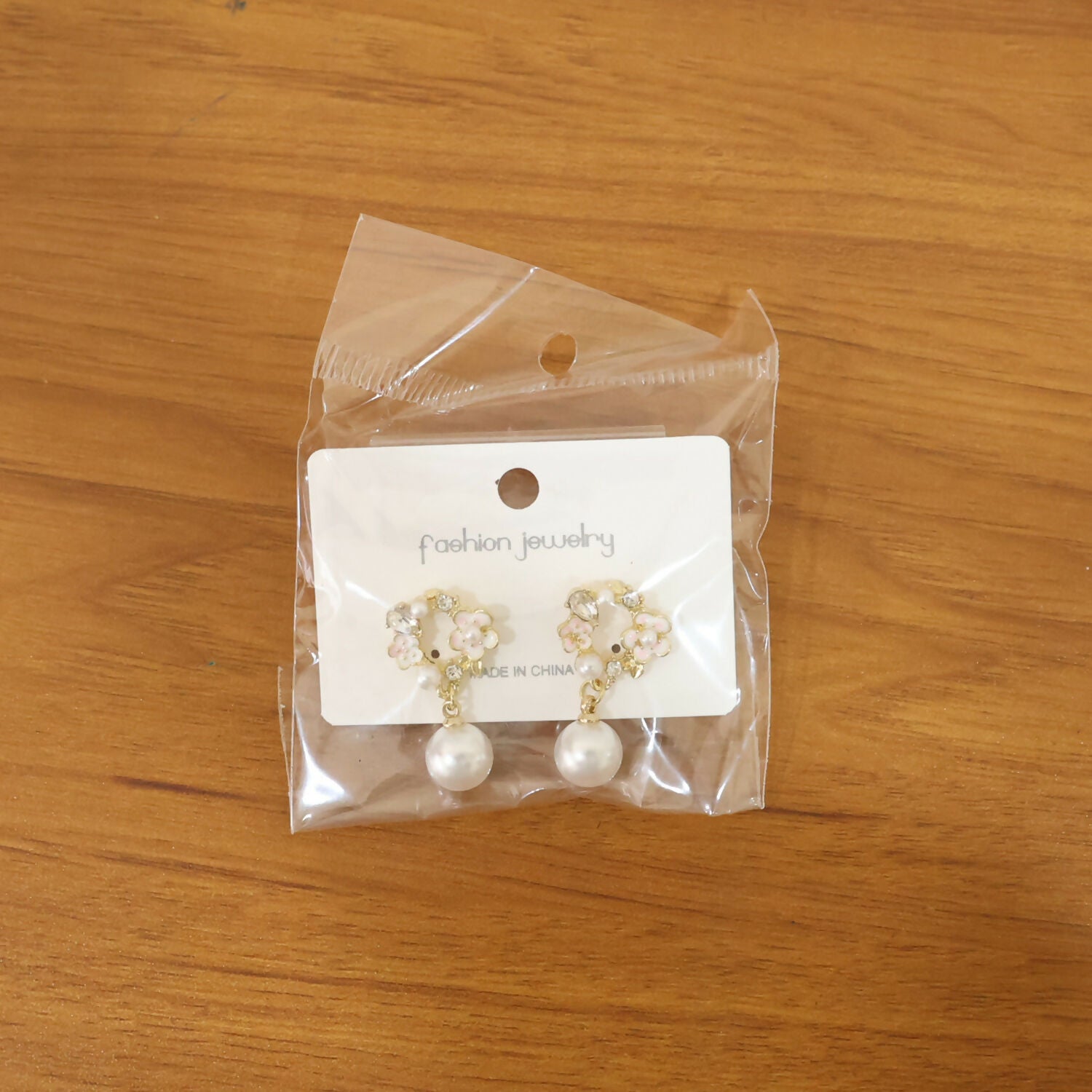 Vintage Rose Pearl Stud Earrings for Women – Elegant Gold Floral Design