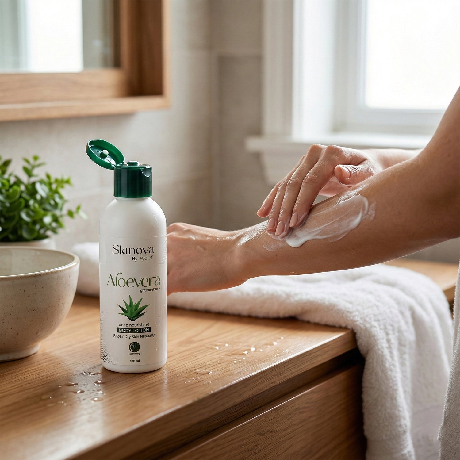 Eyelet Aloe Vera Deep Nourishing Body Lotion 24-Hour Moisturization (100ml)