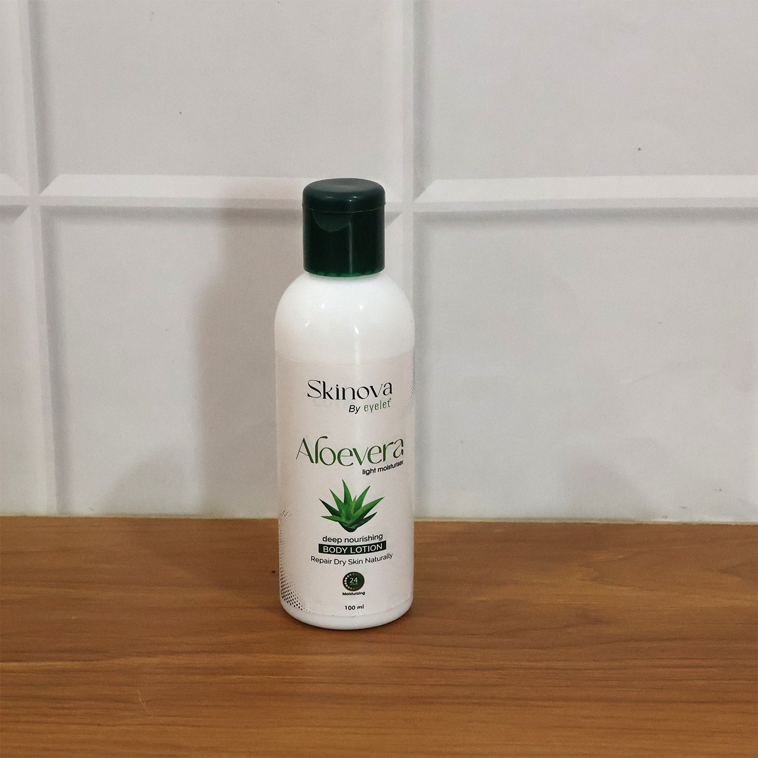 EyeletAloe Vera Deep Nourishing Body Lotion 24-Hour Moisturization (100ml)