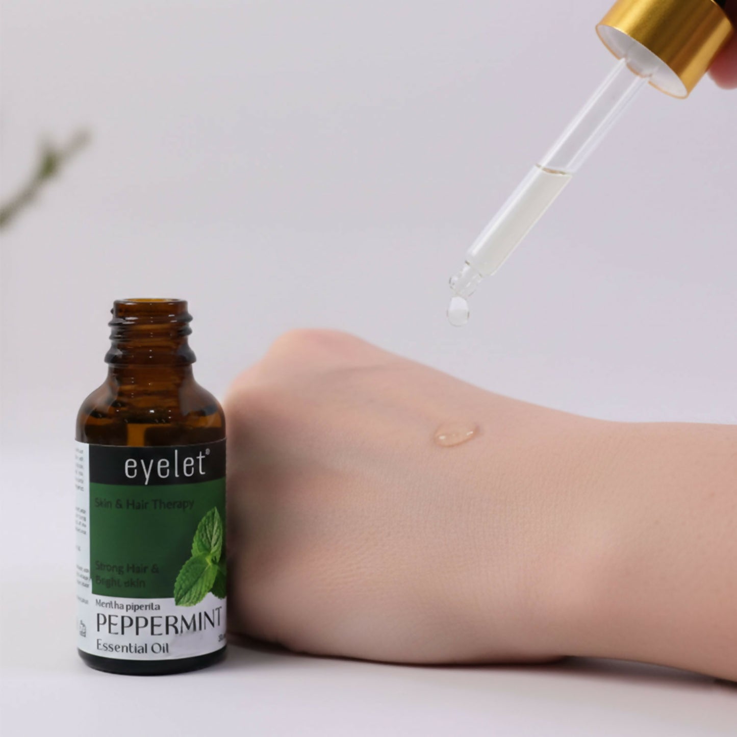 Eyelet Peppermint Essential Oil for Strong Hair & Bright Skin Fresh Mint Aroma Oil with Dropper (30Ml)