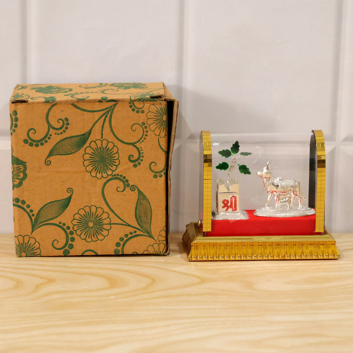 Kamdhenu-Cow-&-Tulsi-Plant-Showpiece-08