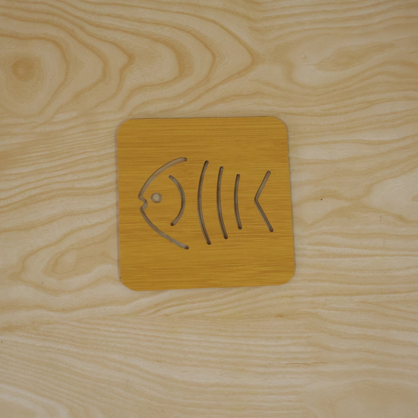 Square wooden fish-design coaster trivet 9