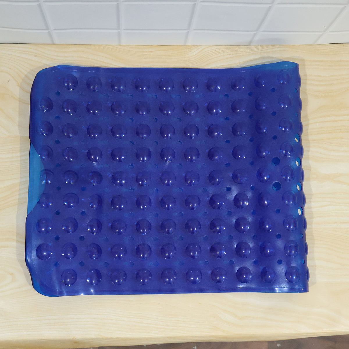 Anti Slip Bath Mat with Suction Cups for Bathroom Safety