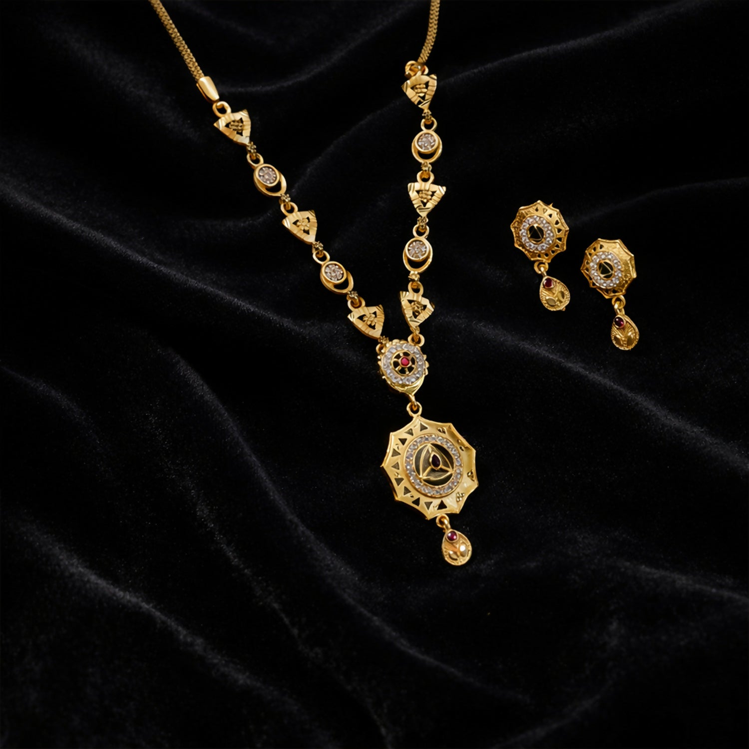 Stunning Necklace Set for Every Occasion with Beautiful Statement Design