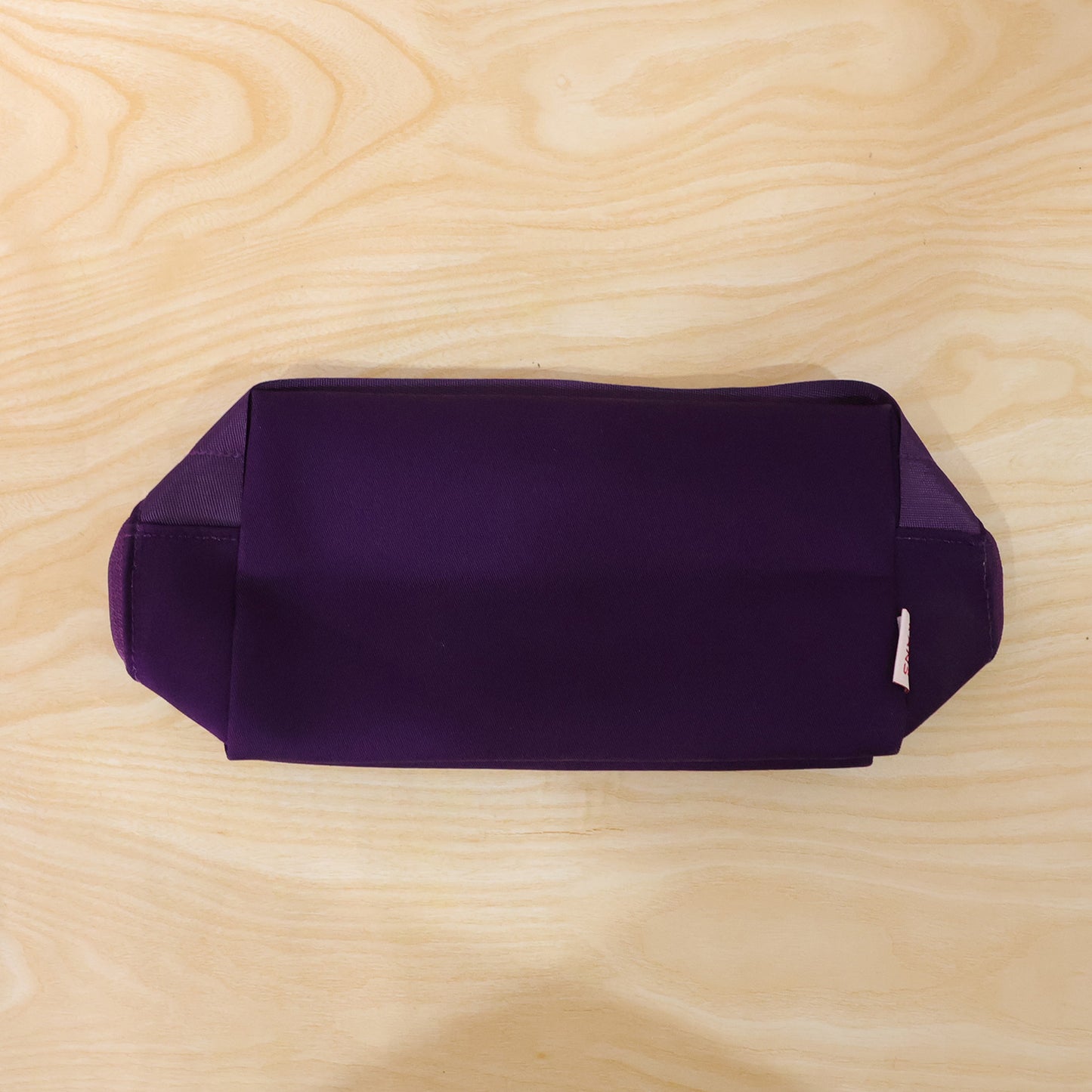 Travel makeup organizer bag in use