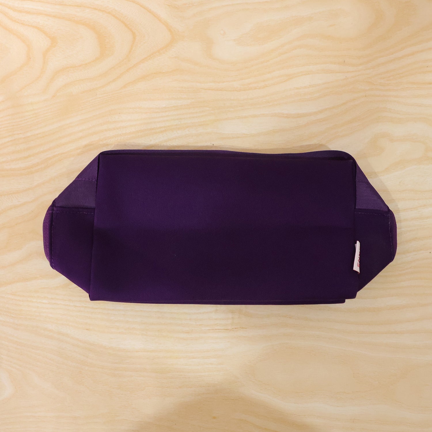 Travel makeup organizer bag in use