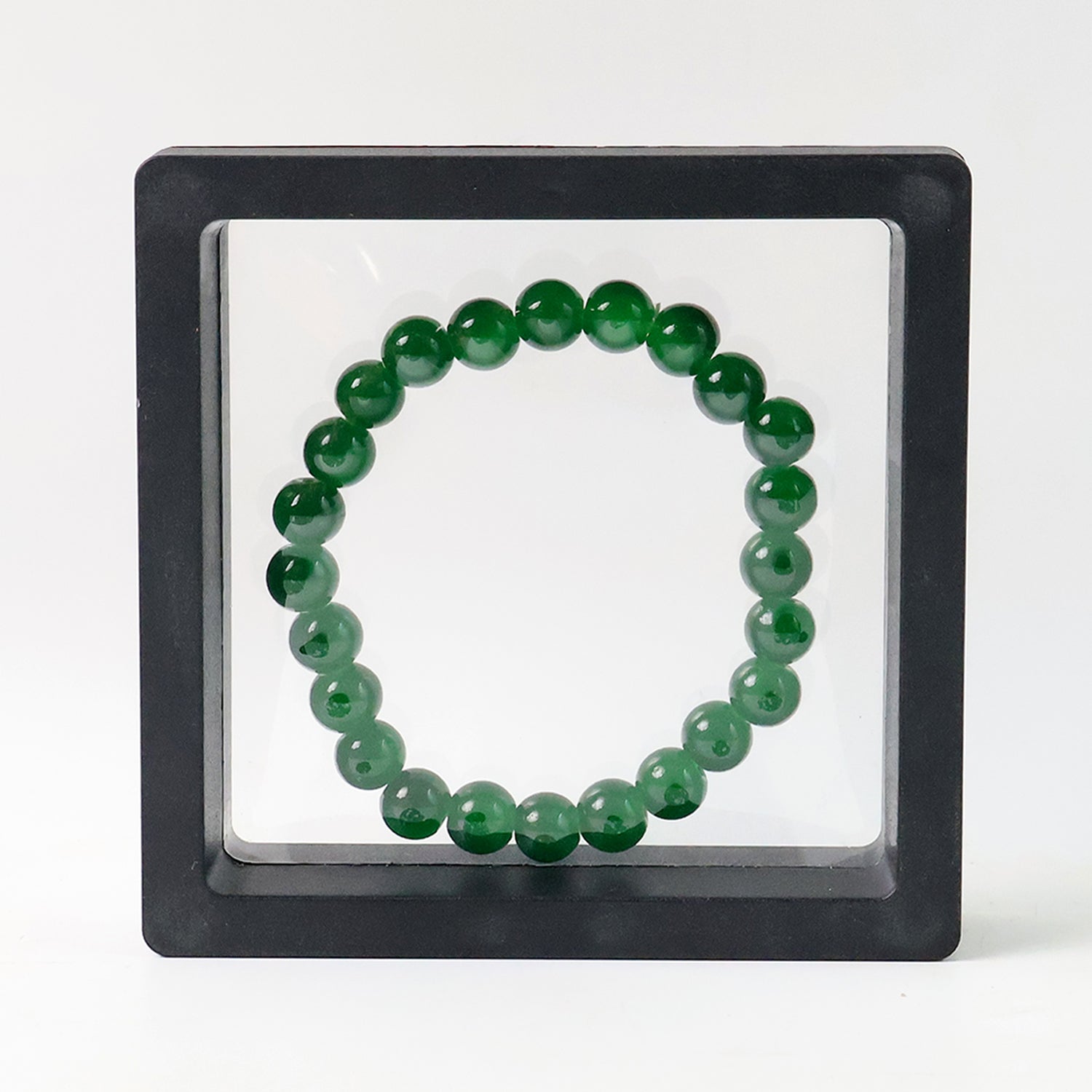 Elegent Green Bead Bracelet With Air-Tight Display Box