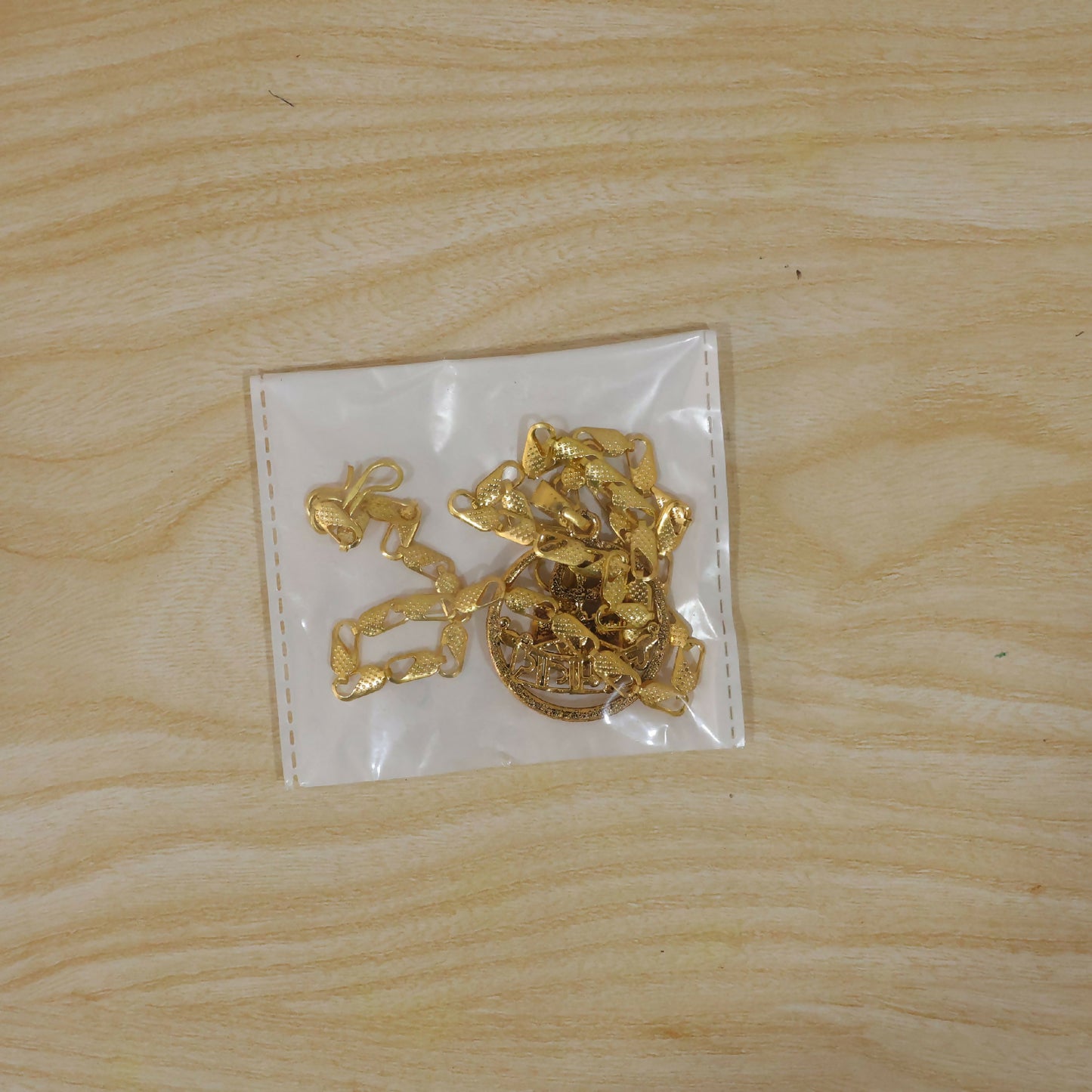 Stylish gold finish spiritual pendant chain for religious occasions