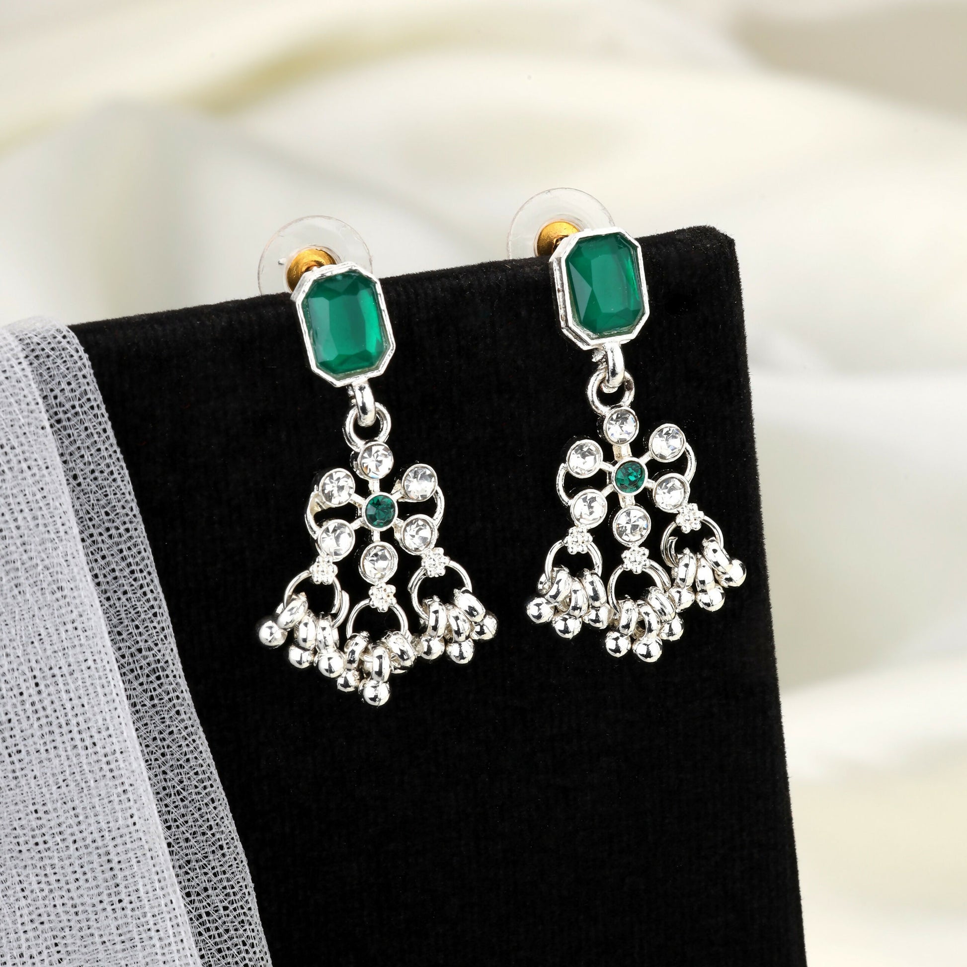 Oxidized Silver Green Teardrop Scallop Choker Set