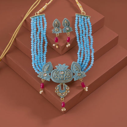 Adjustable thread closure of beaded necklace set