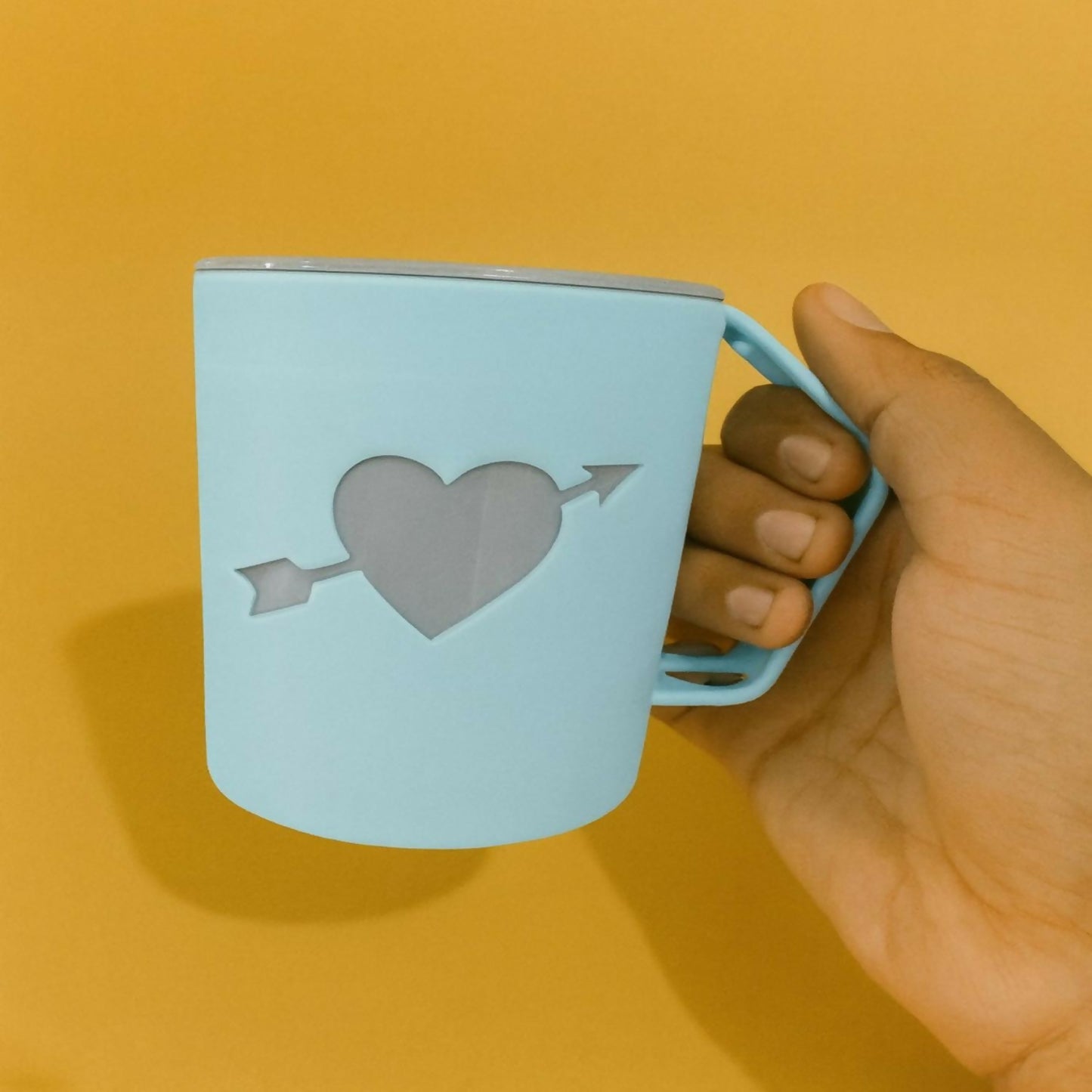 Premium Heart-Cutout Modern Plastic Mug for Kids & Adults | Lightweight Unbreakable Drinking Cup with Stylish Heart & Arrow Design | BPA-Free Multipurpose Water, Milk, Coffee & Juice Mug for Home, Office, Travel & Gifting