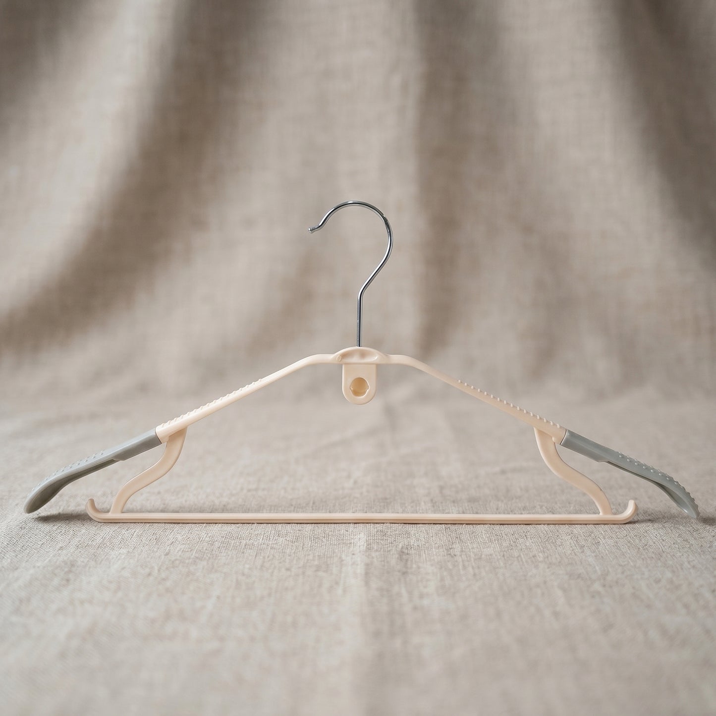 durable laundry hangers pack