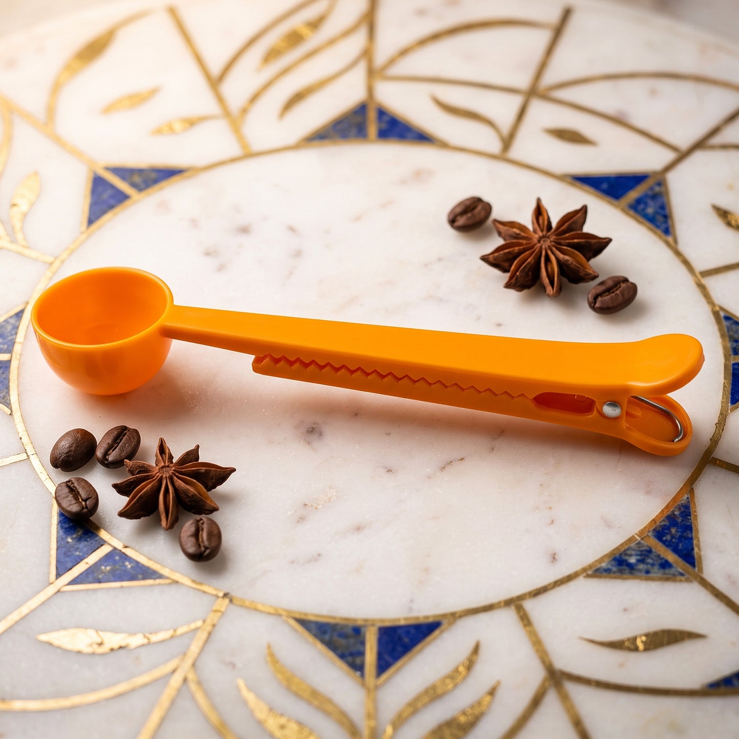Multipurpose Plastic Kitchen Clamp 2 in 1 Measuring Scoop Bag Clip (1 Pc)