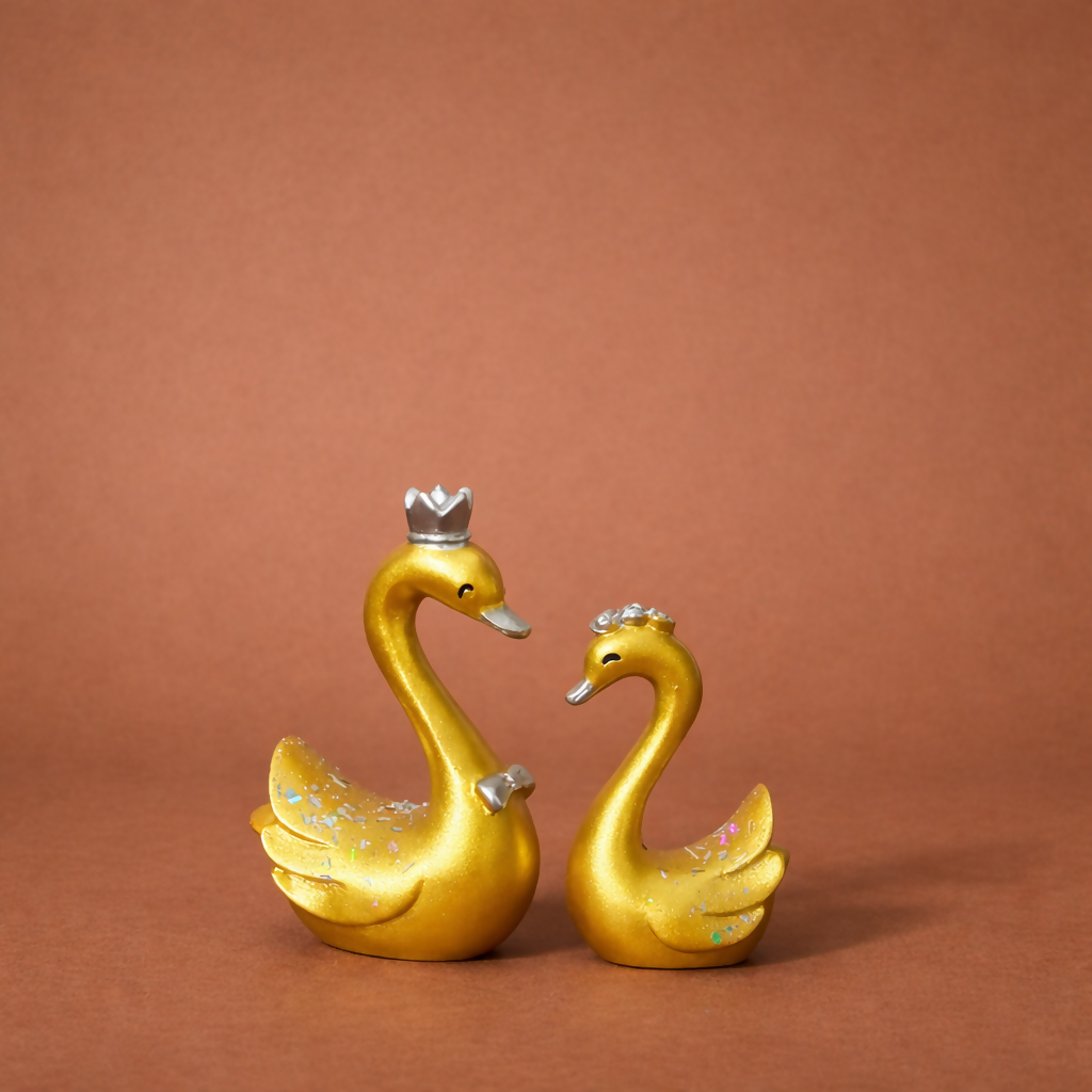 Royal Golden Swan Couple Showpiece – Romantic Home & Gift Decor