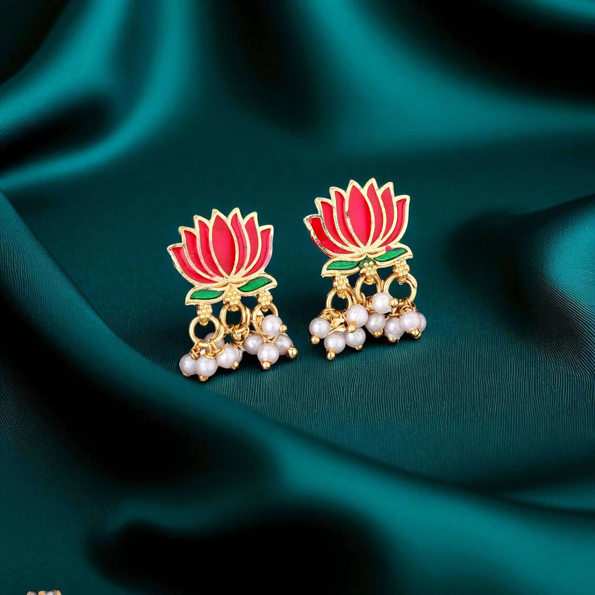 Elegant Gold-Toned Emerald & American Diamond Vine Necklace Set