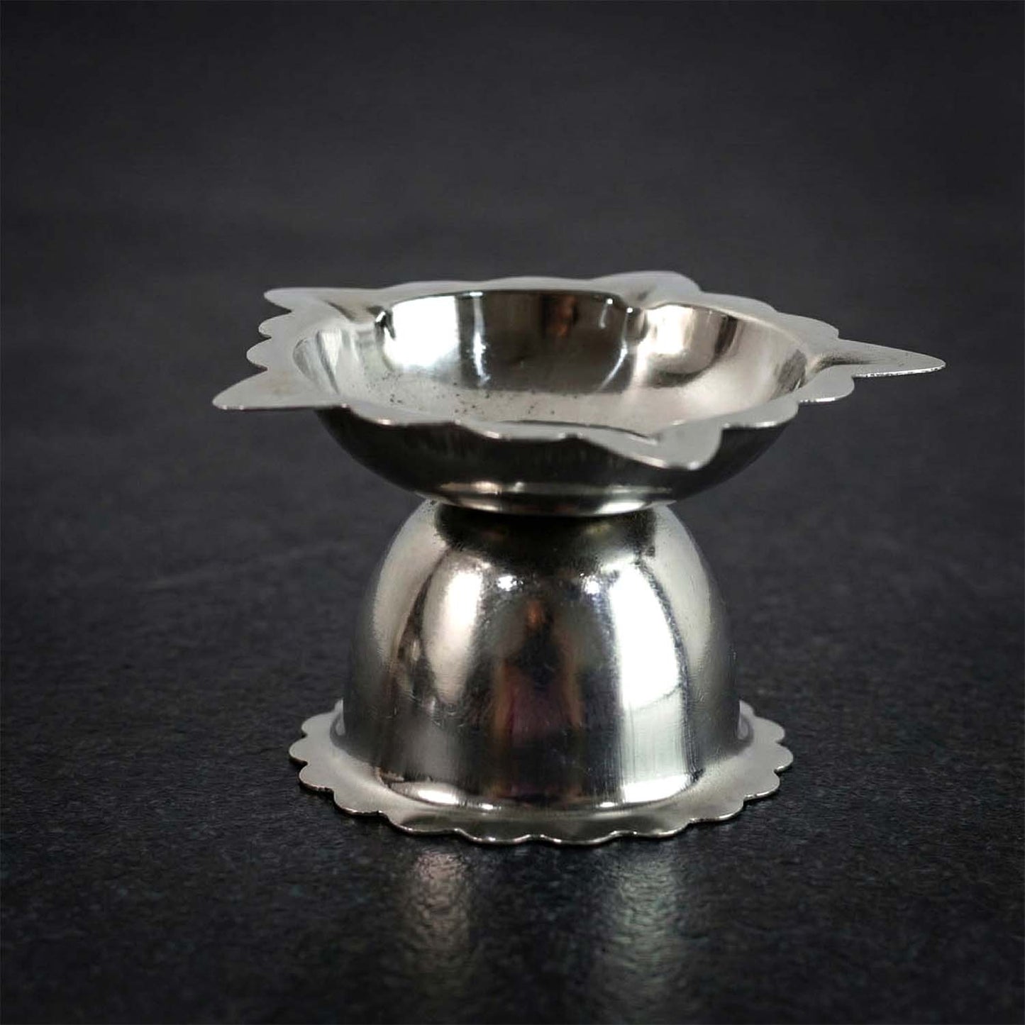 Stainless Steel Sunflower Design Diya Stand (Small Size / 1 Pc)