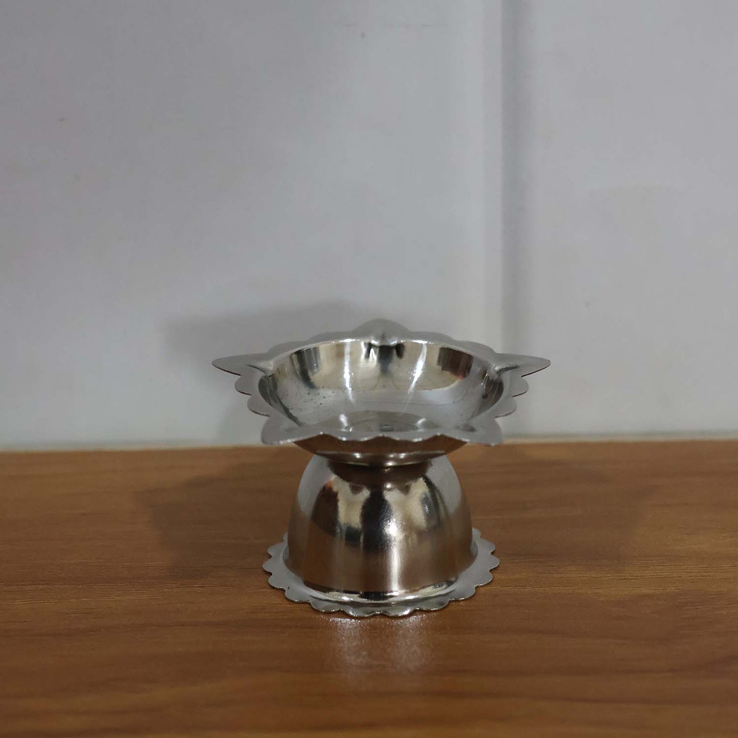 Stainless Steel Sunflower Design Diya Stand (Small Size / 1 Pc)