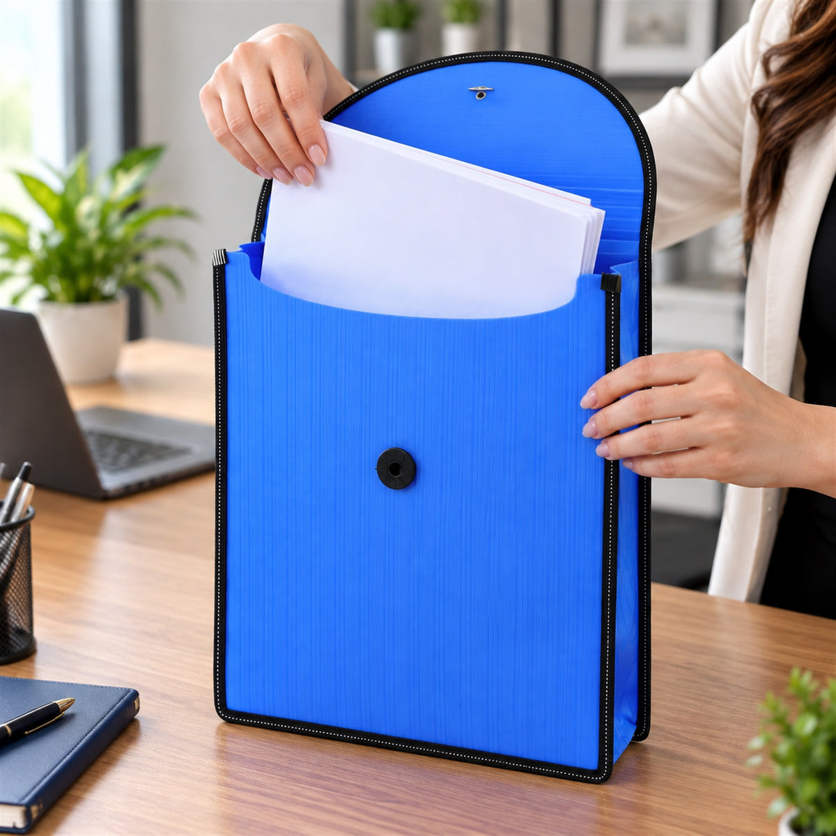 Plastic Expanding File Folder with Elastic Closure for Documents (34 x 26 Cm)