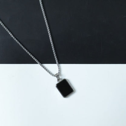 Premium men's pendant chain showcasing box chain links